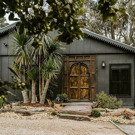 Villa The Temple - Country Farm Retreat Launching Place Esterno foto
