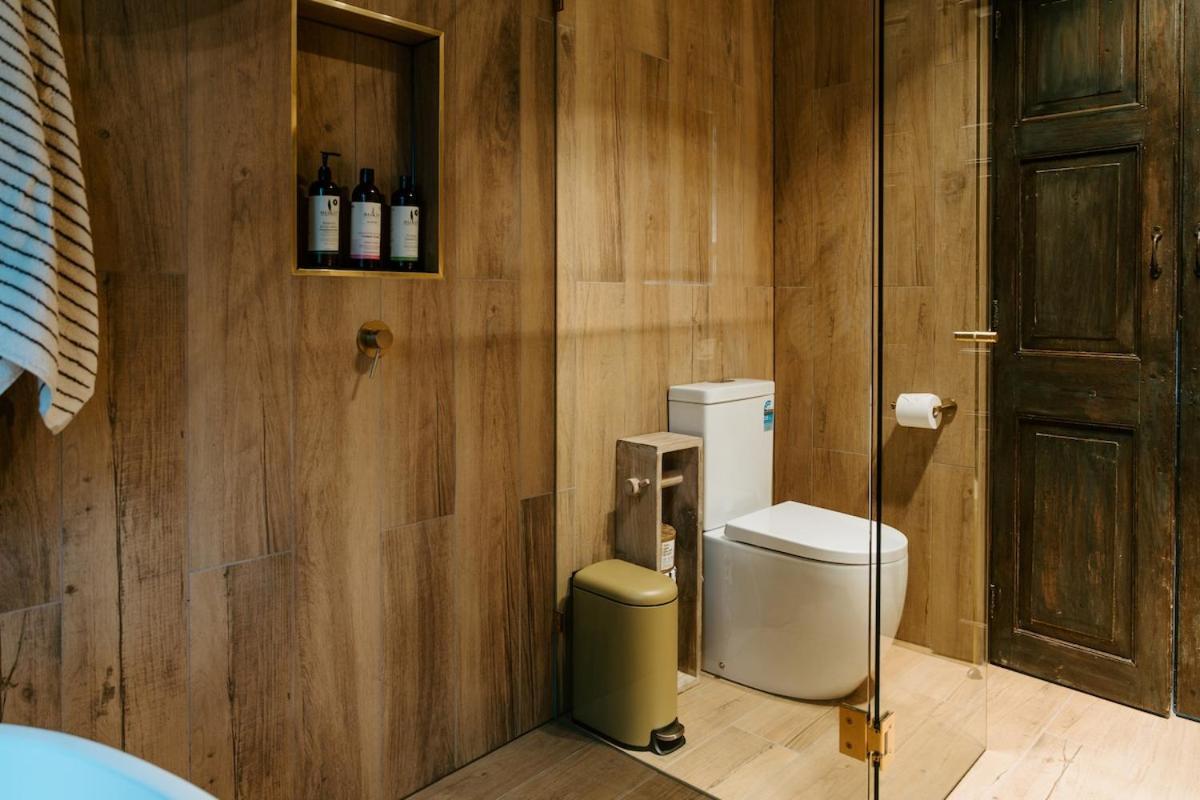 Villa The Temple - Country Farm Retreat Launching Place Esterno foto