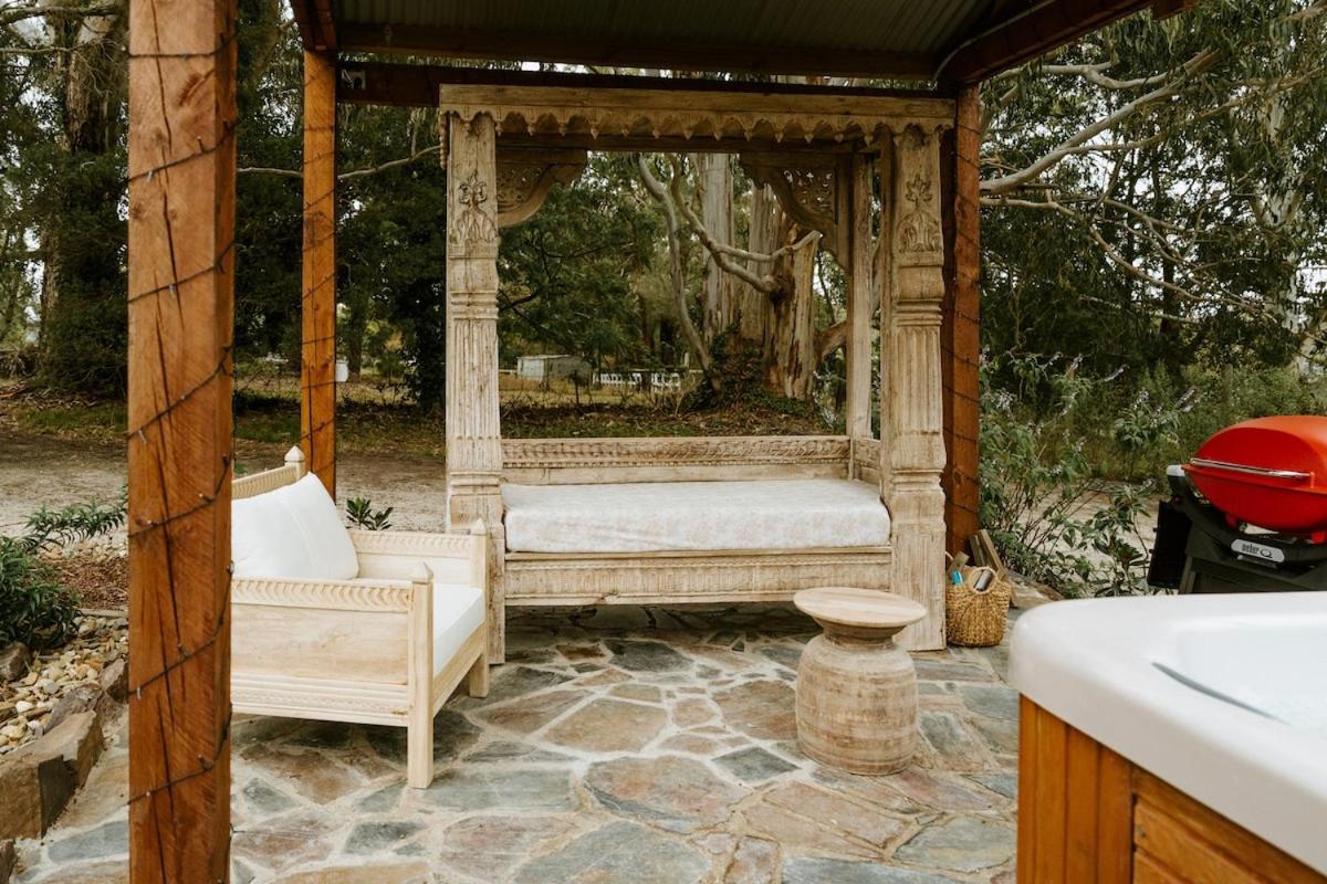 Villa The Temple - Country Farm Retreat Launching Place Esterno foto