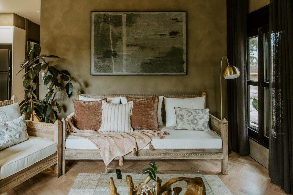 Villa The Temple - Country Farm Retreat Launching Place Esterno foto