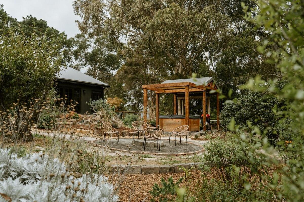 Villa The Temple - Country Farm Retreat Launching Place Esterno foto