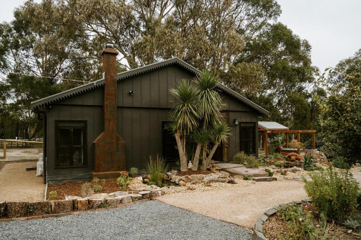 Villa The Temple - Country Farm Retreat Launching Place Esterno foto
