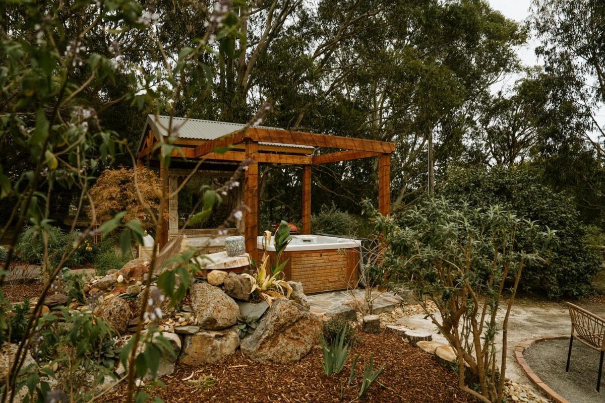 Villa The Temple - Country Farm Retreat Launching Place Esterno foto